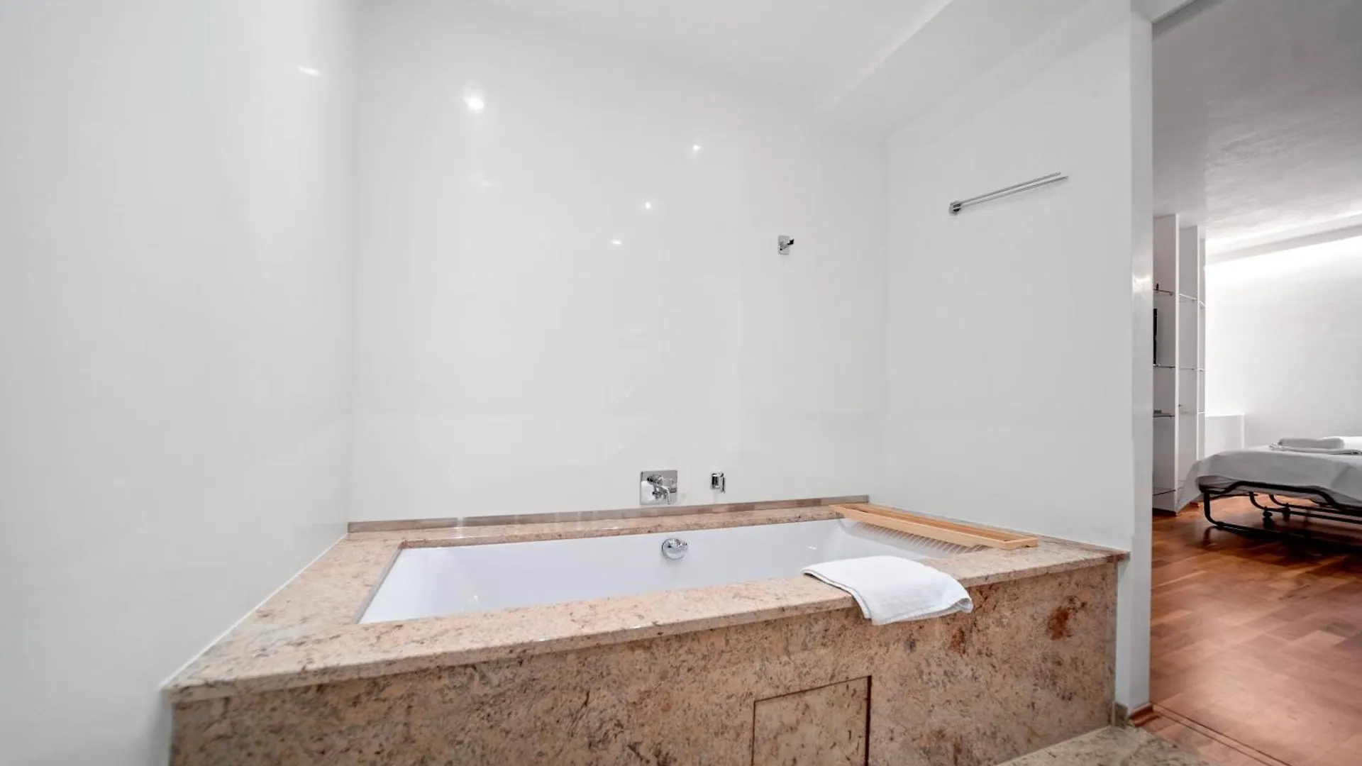 Munich Most Central Holiday Apartment 90M2 - 969 Sq Ft Of Luxury 0*,